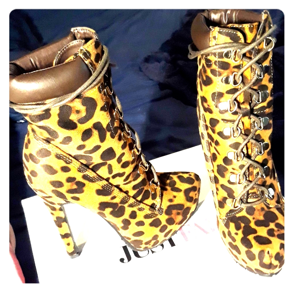 Cheetahprint Heeled Boots